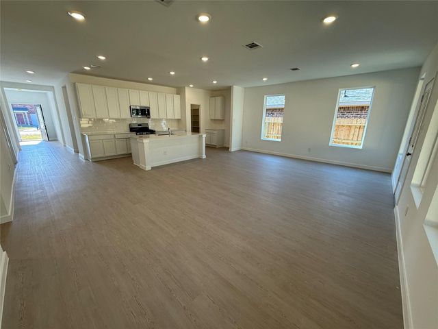 9343 Golden Dorado Lane, Baytown, TX 77521