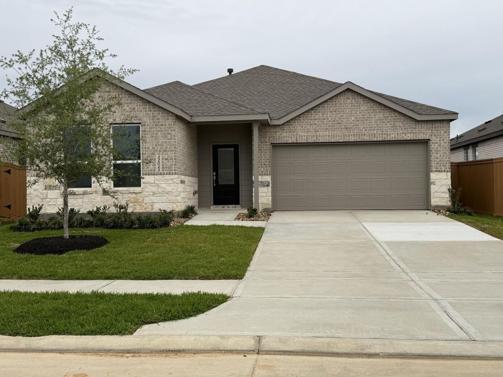 9343 Golden Dorado Lane, Baytown, TX 77521
