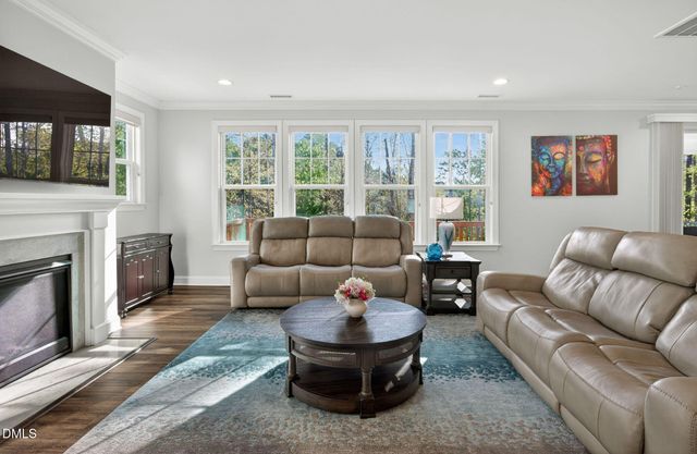 400 White Iris Loop, Cary, NC 27519