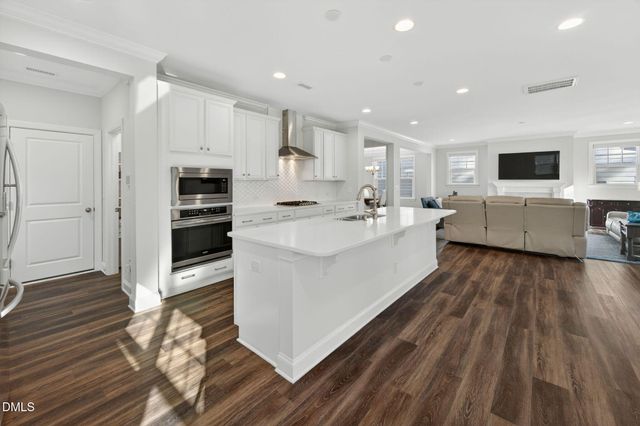 400 White Iris Loop, Cary, NC 27519