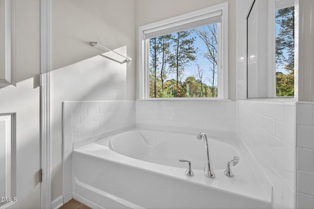 400 White Iris Loop, Cary, NC 27519