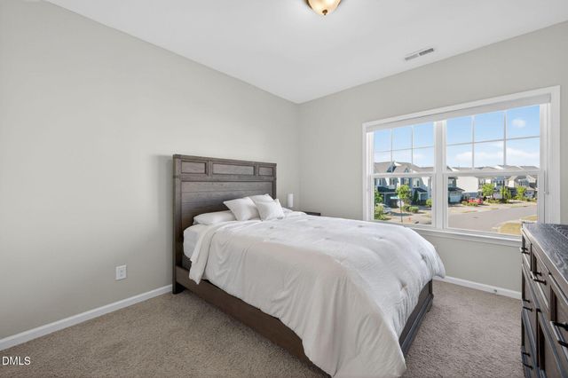 400 White Iris Loop, Cary, NC 27519