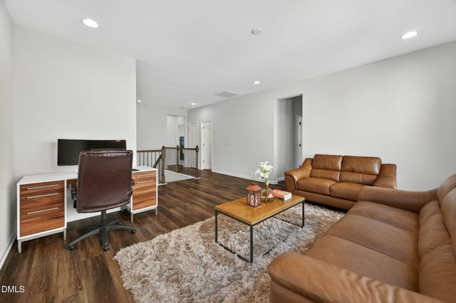 400 White Iris Loop, Cary, NC 27519