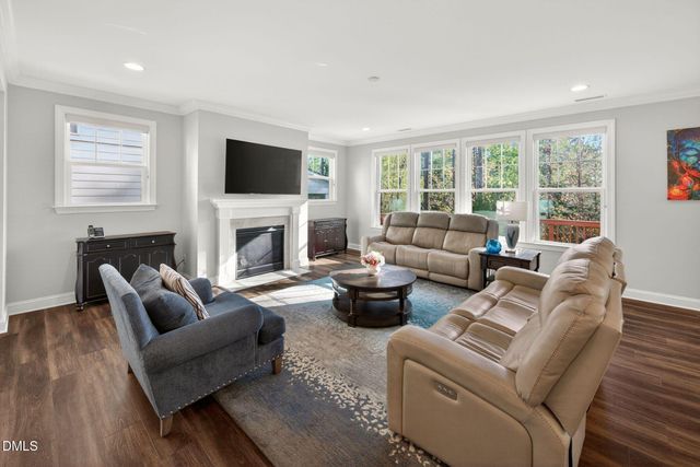 400 White Iris Loop, Cary, NC 27519