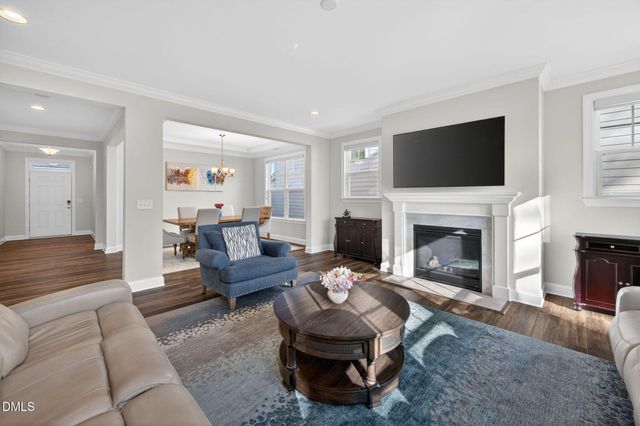 400 White Iris Loop, Cary, NC 27519