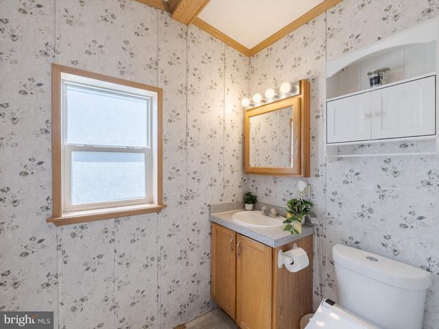120 BRATTON DR, Norristown, PA 19403