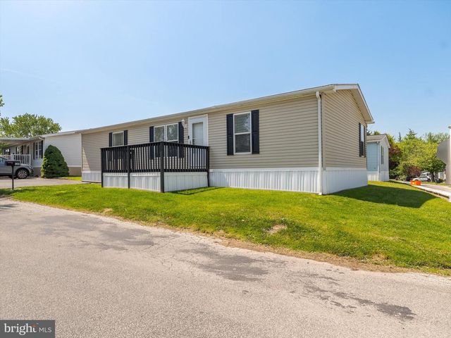 120 BRATTON DR, Norristown, PA 19403