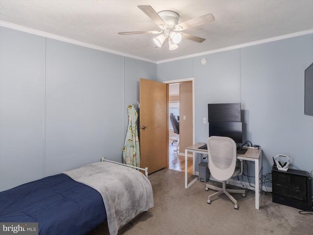 120 BRATTON DR, Norristown, PA 19403