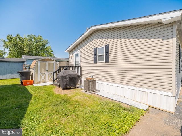 120 BRATTON DR, Norristown, PA 19403