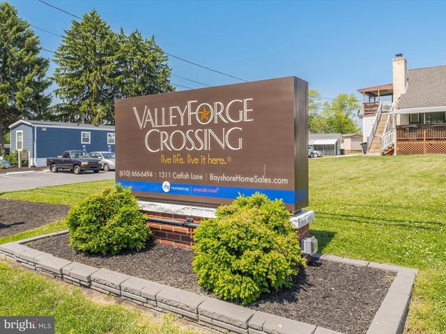 120 BRATTON DR, Norristown, PA 19403