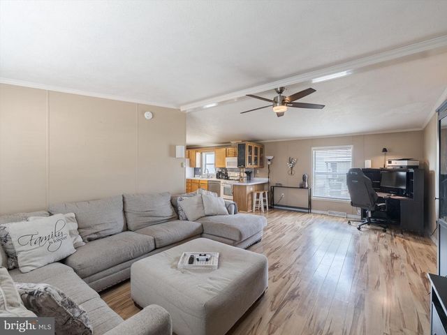 120 BRATTON DR, Norristown, PA 19403