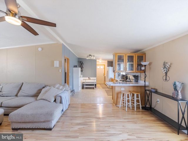 120 BRATTON DR, Norristown, PA 19403
