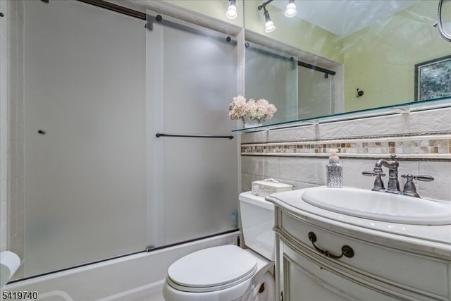 33 Pinkneyville Rd, Sparta Twp., NJ 07871