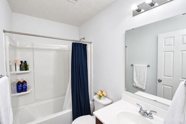 698 Kingly Terrace, South Lebanon, OH 45065