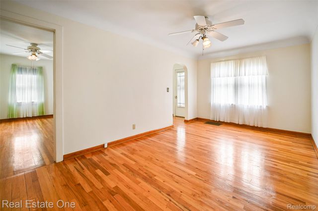 4233 McCandlish Road, Grand Blanc Charter Township, MI 48439