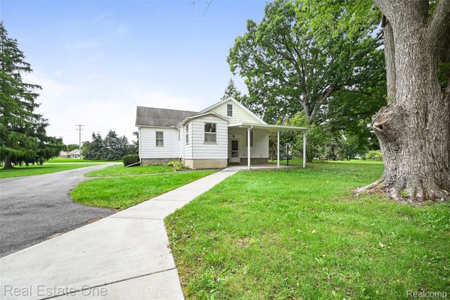 4233 McCandlish Road, Grand Blanc Charter Township, MI 48439