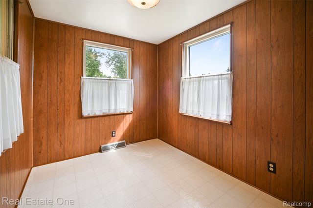 4233 McCandlish Road, Grand Blanc Charter Township, MI 48439