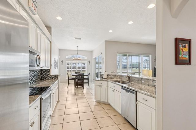 5279 INDIAN OCEAN LOOP, Tavares, FL 32778