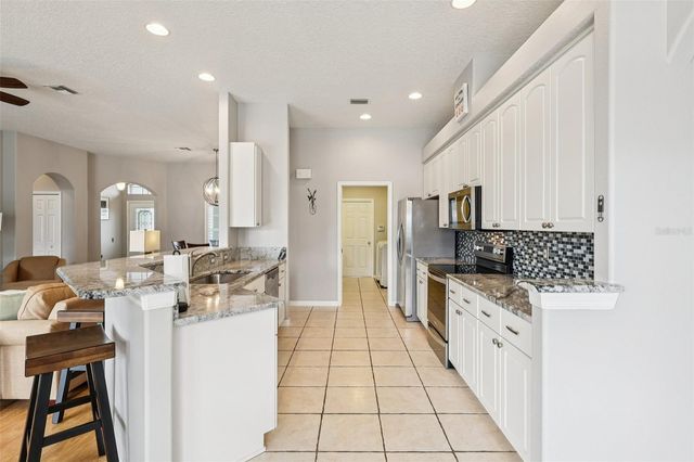 5279 INDIAN OCEAN LOOP, Tavares, FL 32778