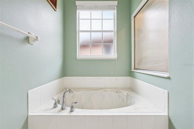 5279 INDIAN OCEAN LOOP, Tavares, FL 32778