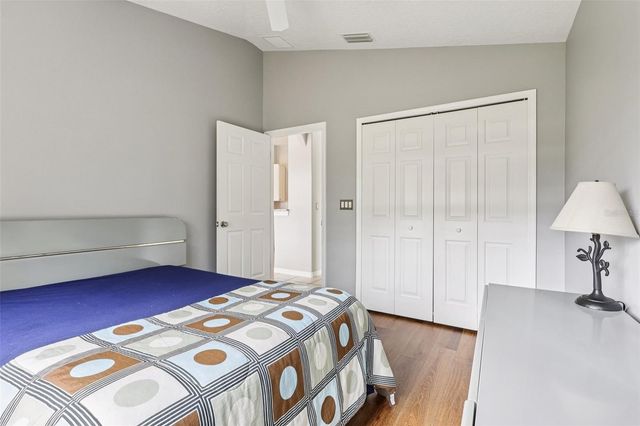 5279 INDIAN OCEAN LOOP, Tavares, FL 32778