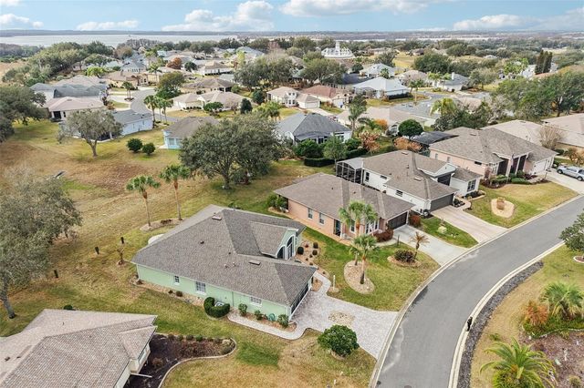 5279 INDIAN OCEAN LOOP, Tavares, FL 32778