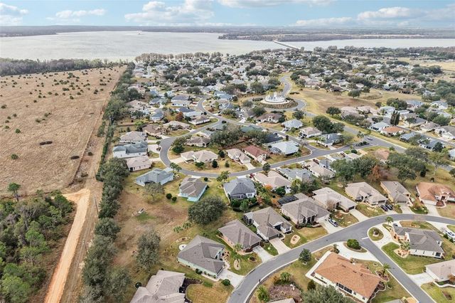 5279 INDIAN OCEAN LOOP, Tavares, FL 32778