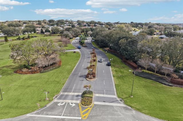 5279 INDIAN OCEAN LOOP, Tavares, FL 32778