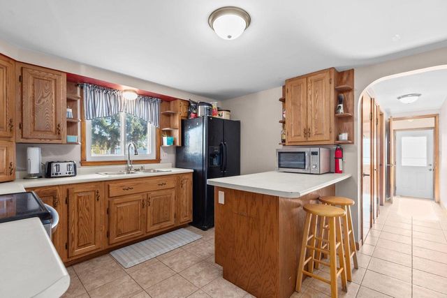 2530 BARBARA AVENUE, Appleton, WI 54915