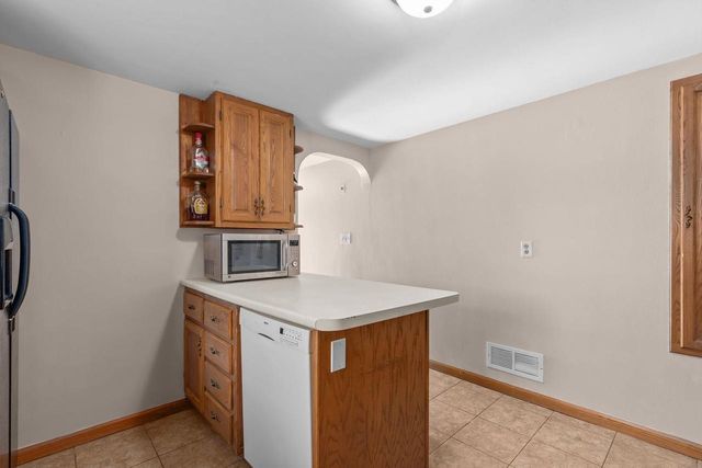 2530 BARBARA AVENUE, Appleton, WI 54915