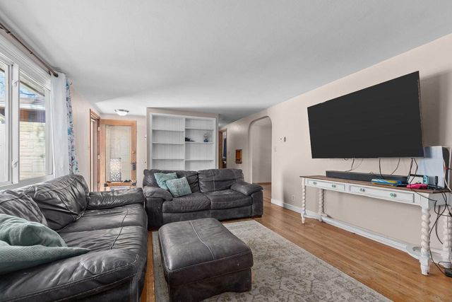 2530 BARBARA AVENUE, Appleton, WI 54915