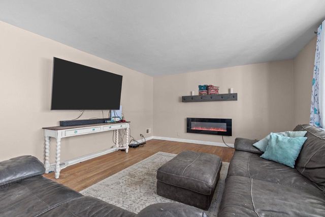 2530 BARBARA AVENUE, Appleton, WI 54915