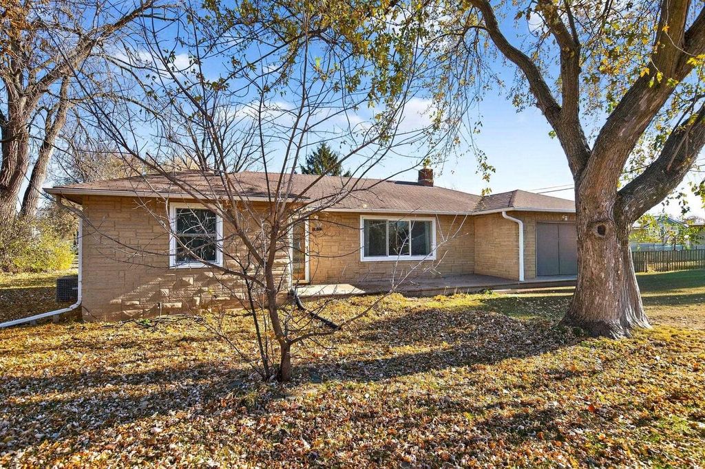 2530 BARBARA AVENUE, Appleton, WI 54915