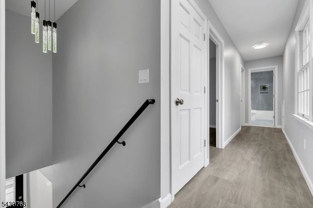 385 Maxim Dr, Hopatcong Boro, NJ 07843