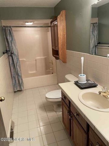 20240 W Portage River South Road, Woodville, OH 43469