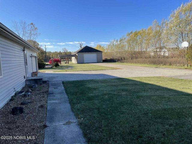 20240 W Portage River South Road, Woodville, OH 43469