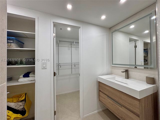2829 Indian Creek Dr 604, Miami Beach, FL 33140
