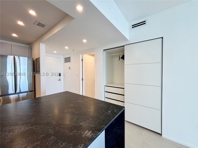 2829 Indian Creek Dr 604, Miami Beach, FL 33140