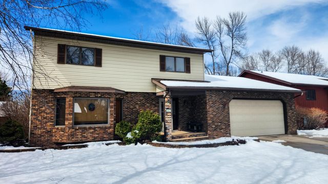 1937 19th Street S, Fargo, ND 58103