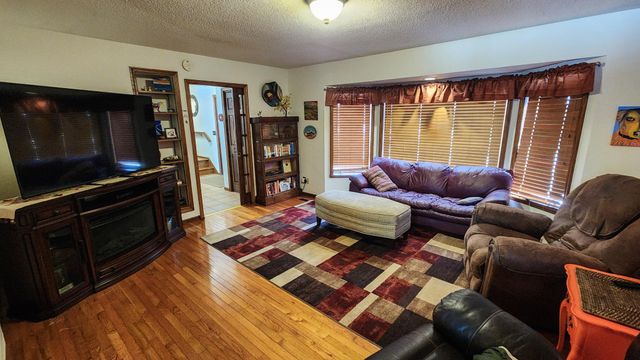 1937 19th Street S, Fargo, ND 58103