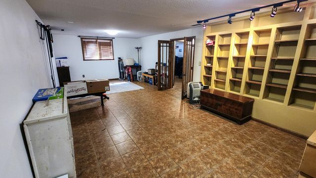 1937 19th Street S, Fargo, ND 58103