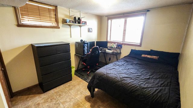 1937 19th Street S, Fargo, ND 58103