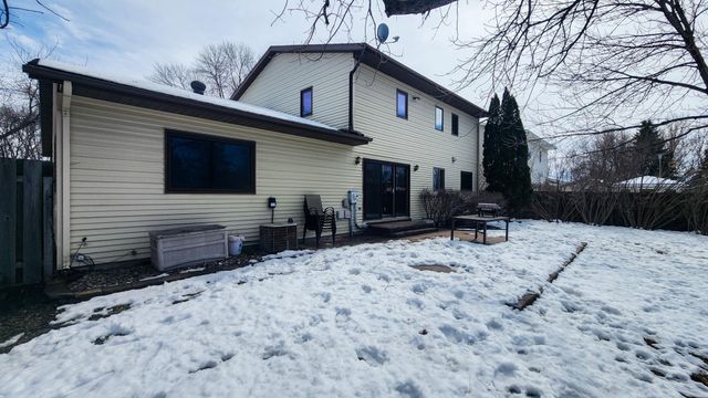 1937 19th Street S, Fargo, ND 58103