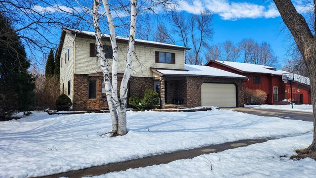 1937 19th Street S, Fargo, ND 58103