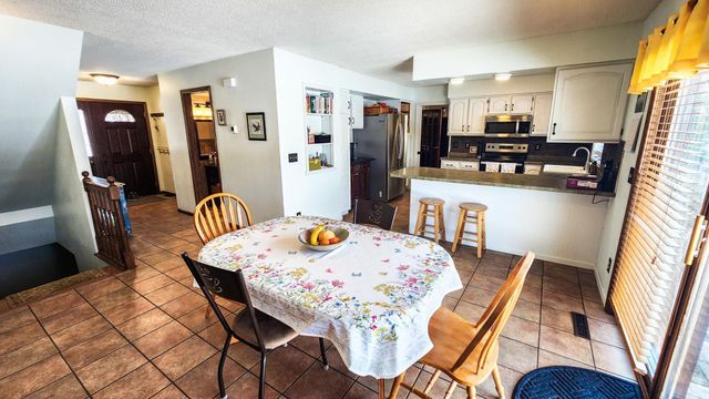 1937 19th Street S, Fargo, ND 58103