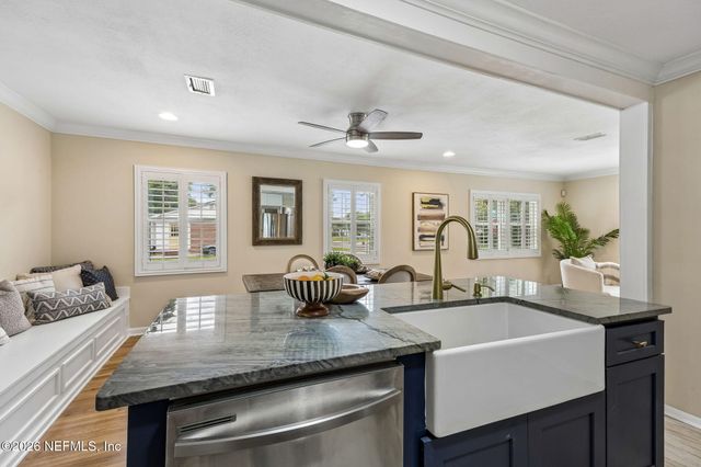 4140 LEXINGTON Avenue, Jacksonville, FL 32210