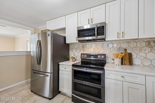 4140 LEXINGTON Avenue, Jacksonville, FL 32210