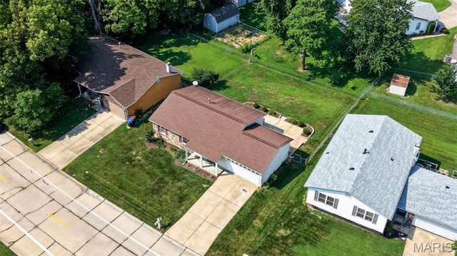308 W Sunny Hill Boulevard, St Peters, MO 63376