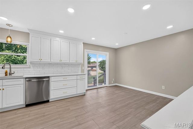 308 W Sunny Hill Boulevard, St Peters, MO 63376