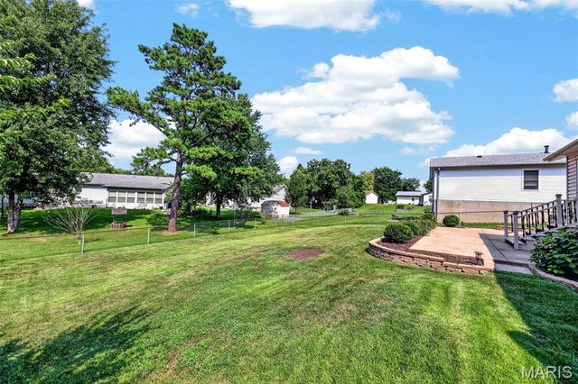 308 W Sunny Hill Boulevard, St Peters, MO 63376